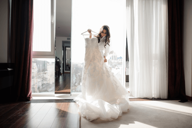 How To Clean Wedding Dress